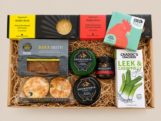 A Bigger Taste of Wales Hamper ⭐ Bestseller