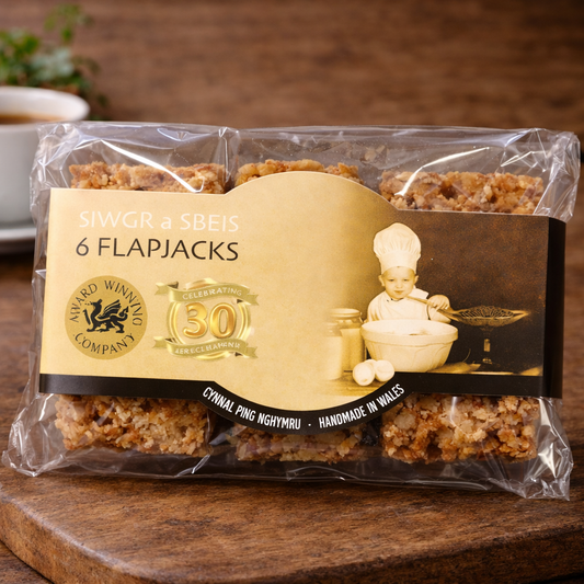 Siwgr a Sbeis Flapjacks – Handmade Welsh Oat Flapjacks (Pack of 6)
