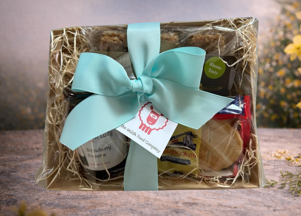 Cosy Welsh Treats Hamper
